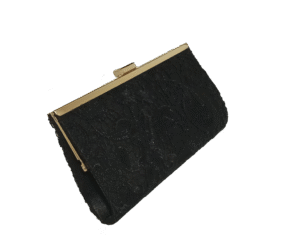 Cartera Negra Encajes, sofisticada y versátil. Diseño con detalles únicos. ¡Eleva tu estilo y llévala contigo hoy!. Descúbrelo en nuestra web.