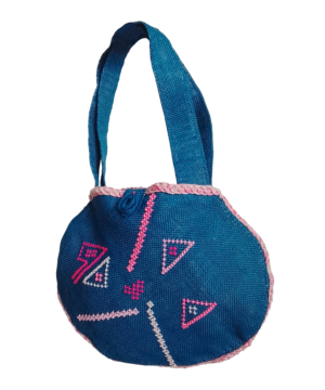 BOLSO AZUL OVALADO ADORNOS ROSA
